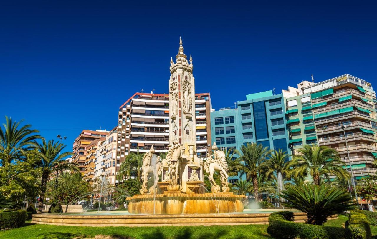 Alicante Colorful Center Bajo Apartment Exterior photo